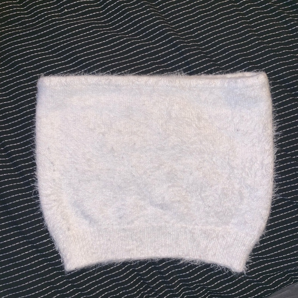 Forever 21 plushy fluffy white tube top medium